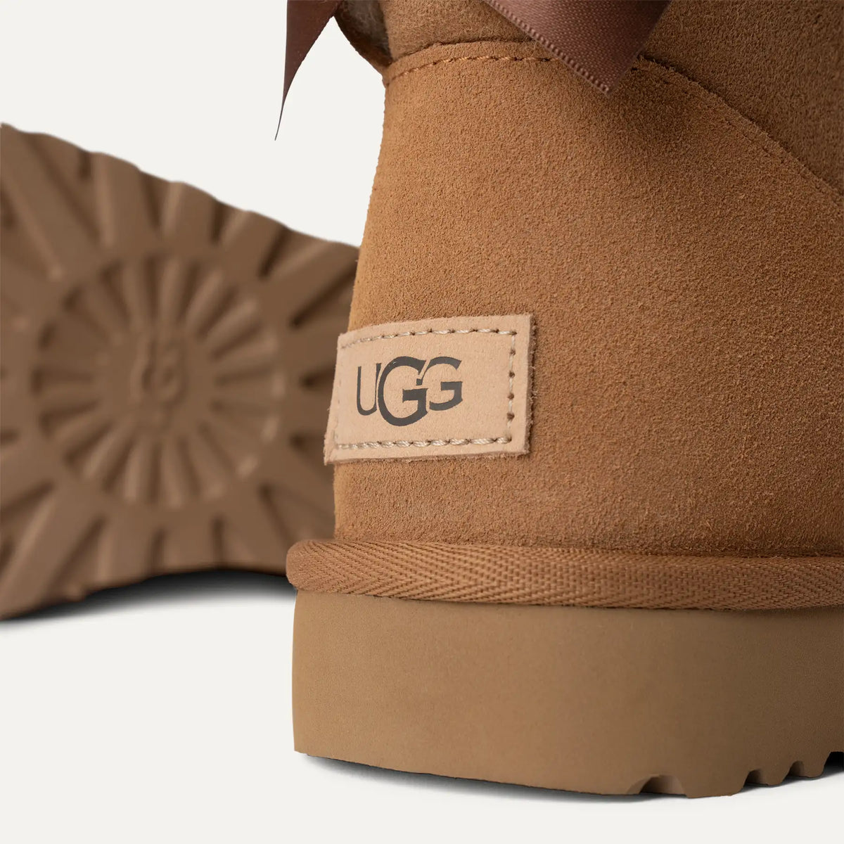 UGG Stivali Mini Bailey Bow II Donna in Chestnut