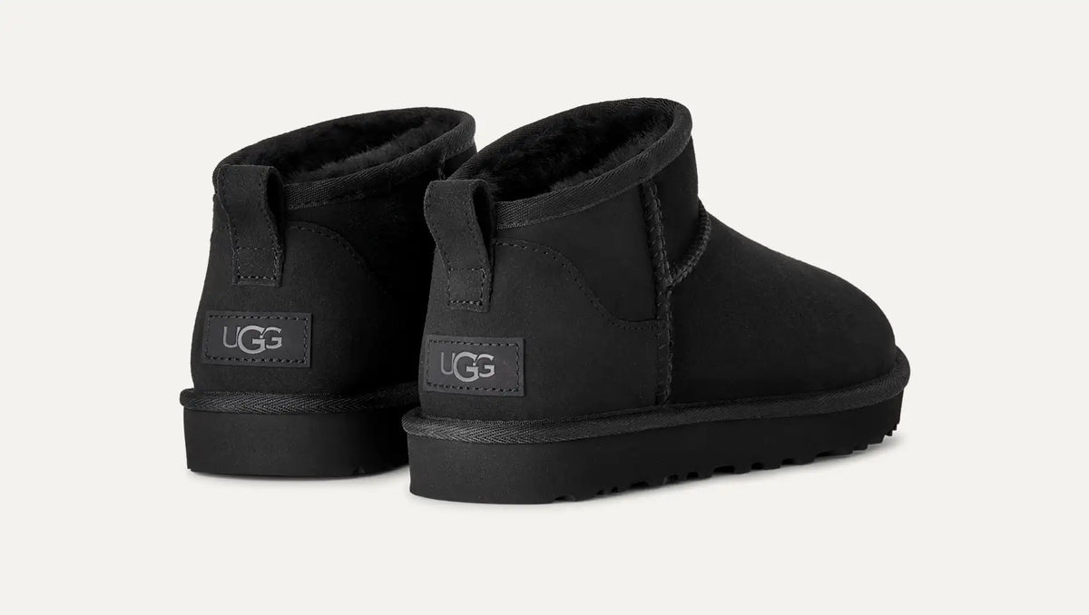 UGG Stivali Classic Ultra Mini Donna in Black