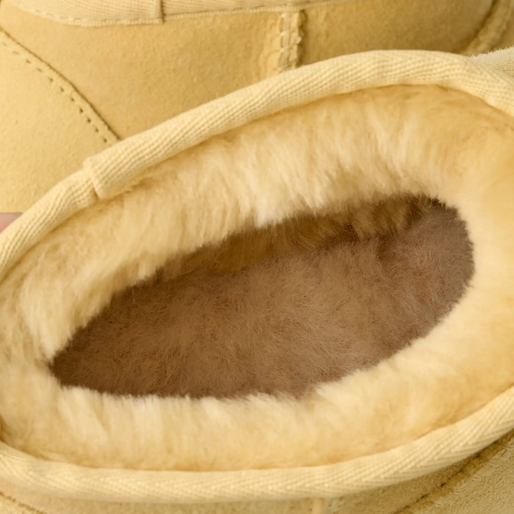 UGG Stivali Classic Ultra Mini Donna in Muted Mustard