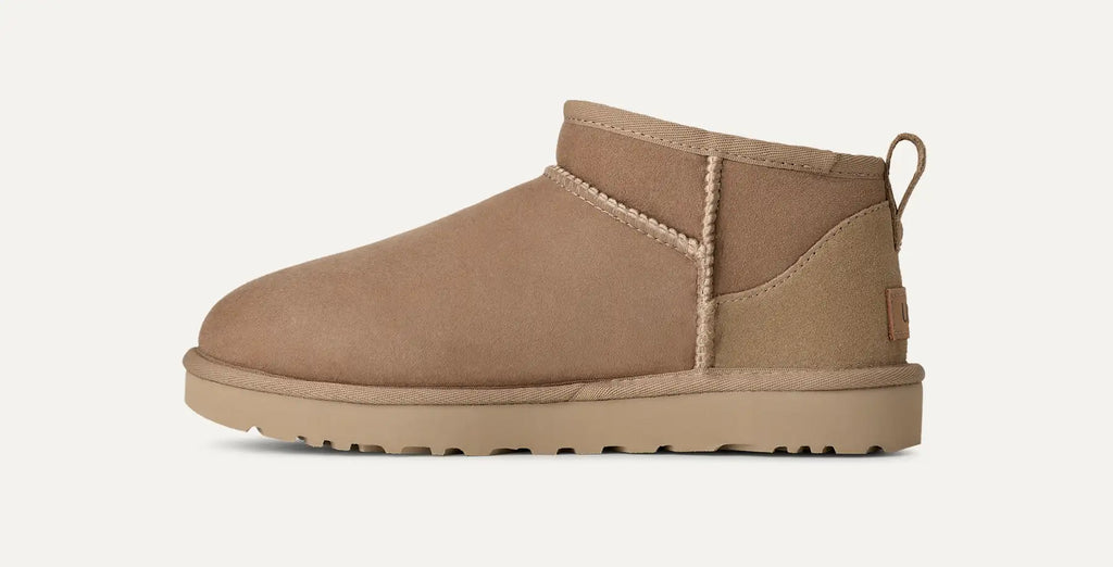 UGG Stivali Classic Ultra Mini Donna in Sand