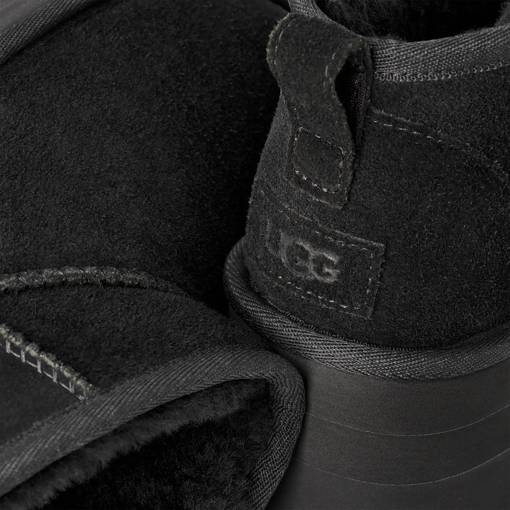 UGG Stivali Classic Ultra Mini Platform Donna in Black