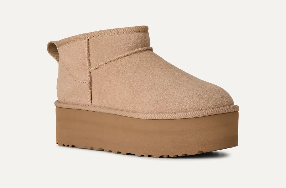 UGG Stivali Classic Ultra Mini Platform Donna in Sand