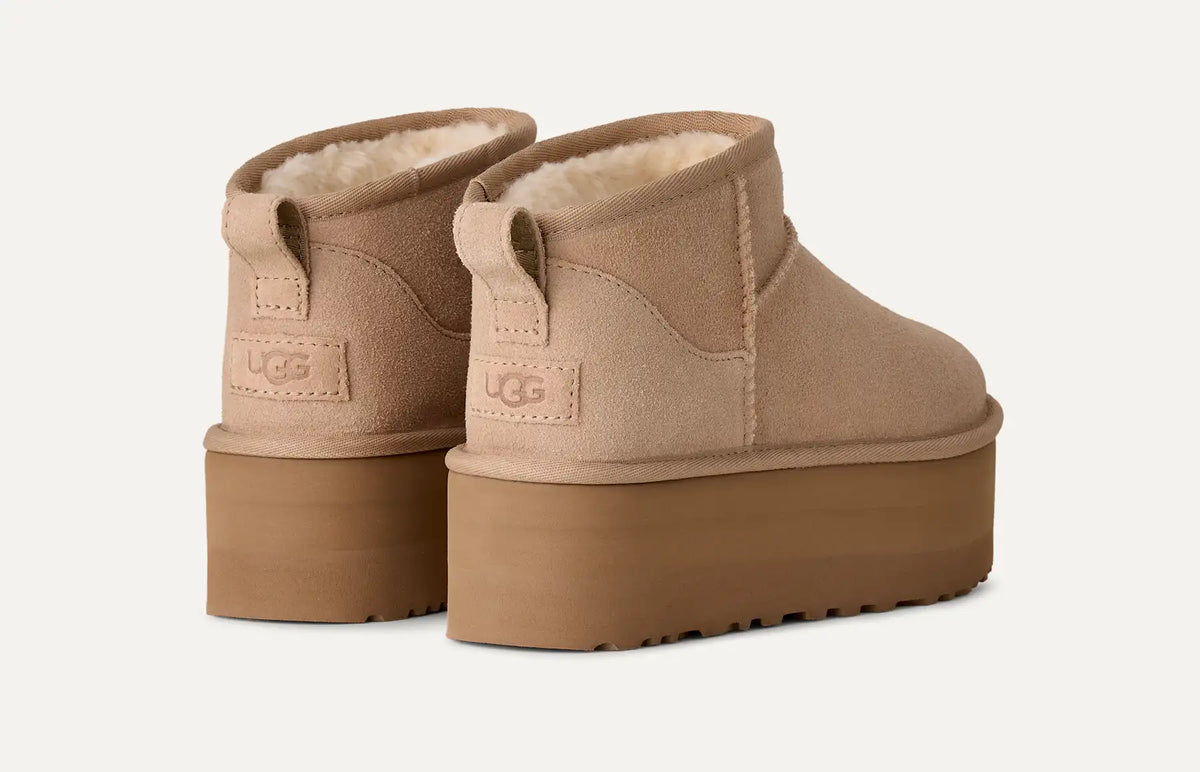 UGG Stivali Classic Ultra Mini Platform Donna in Sand