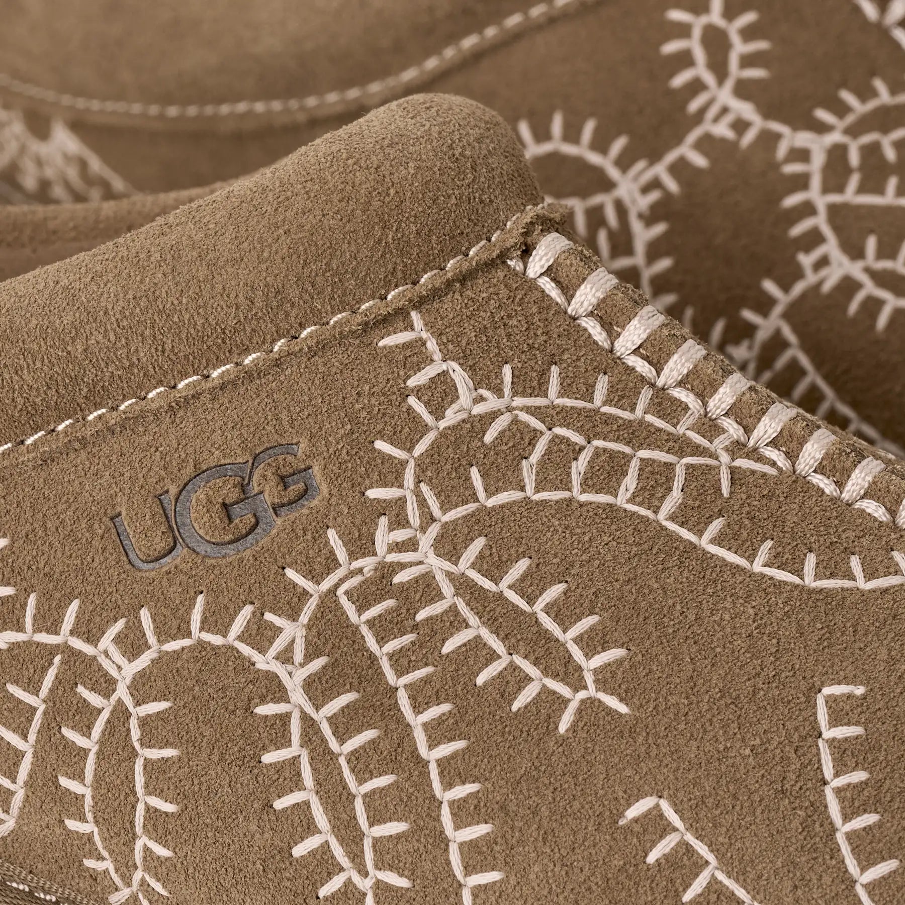 UGG Tazz Botanic Donna in Light Bronze