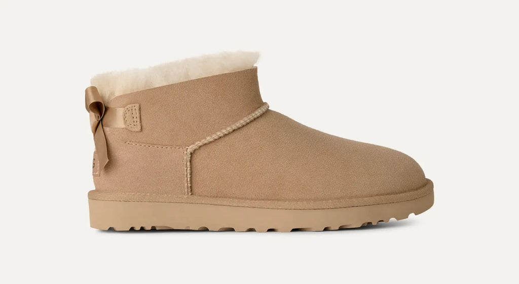 UGG Stivali Ultra Mini Bailey Bow Donna in Sand