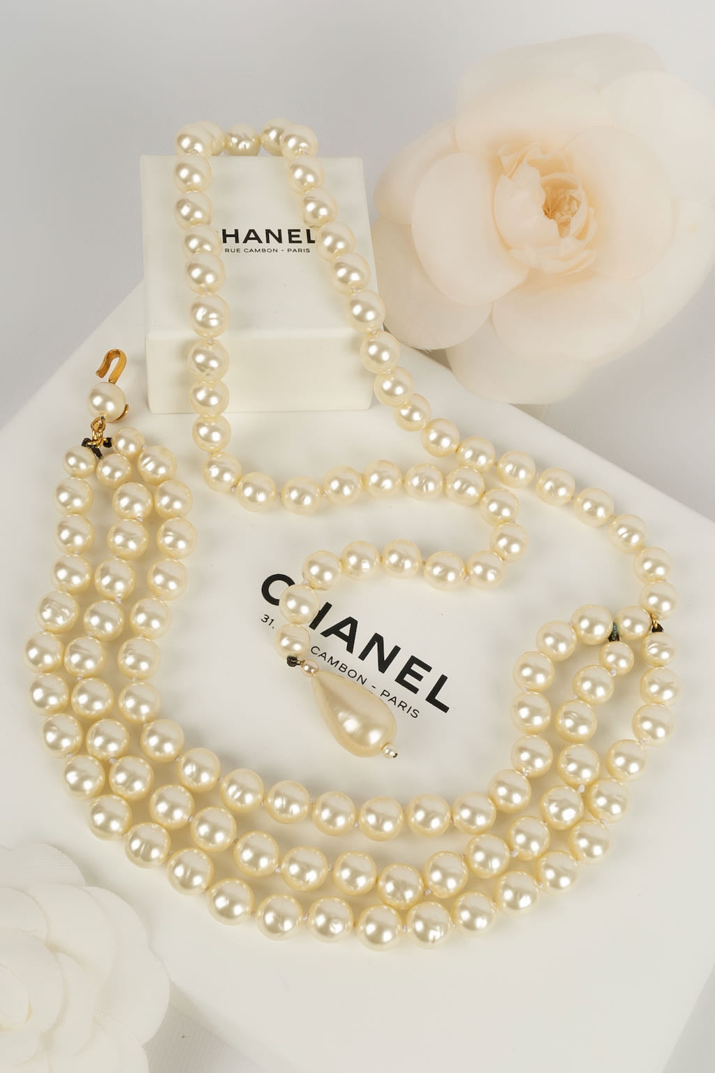 Ceinture de perles nacrées Chanel 1993 – Accessorio premium elegante