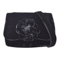 CHANEL 1991-1994 Camellia Crossbody Bag Black Velvet – Accessorio premium elegante