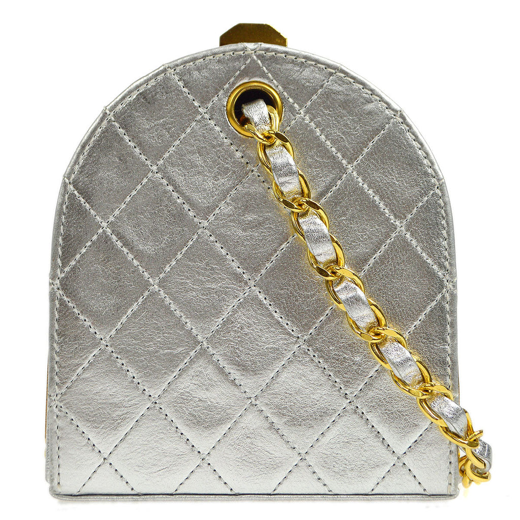 CHANEL 1989-1991 Kisslock Shoulder Bag Micro – Accessorio premium elegante