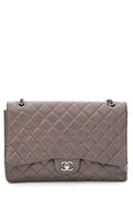 Chanel 2009-2010 Maxi Classic Flap Gunmetal Quilted Lambskin Handbag W Silver HW – Accessorio premium elegante
