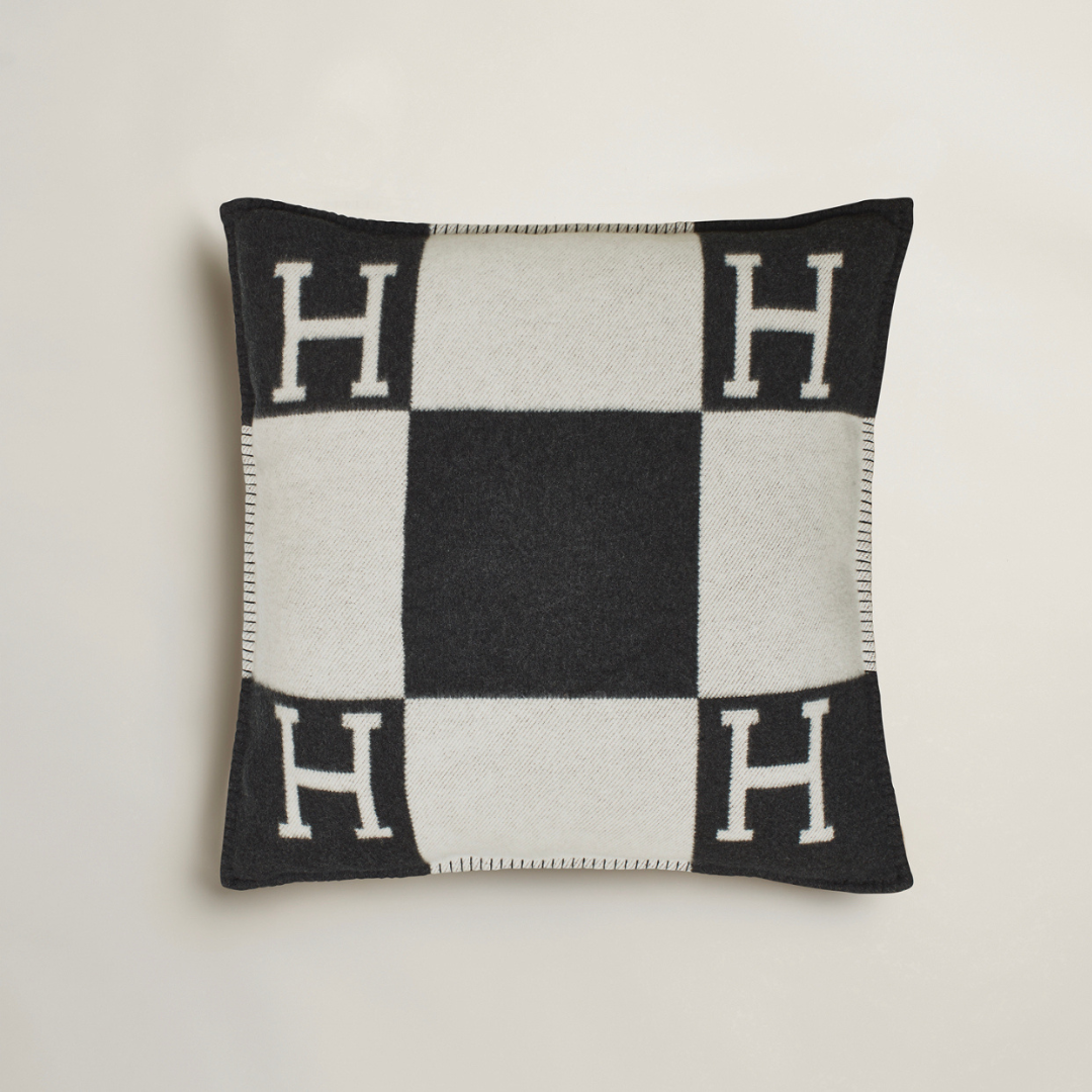 CUSCINO ORION NERO – Accessorio premium elegante