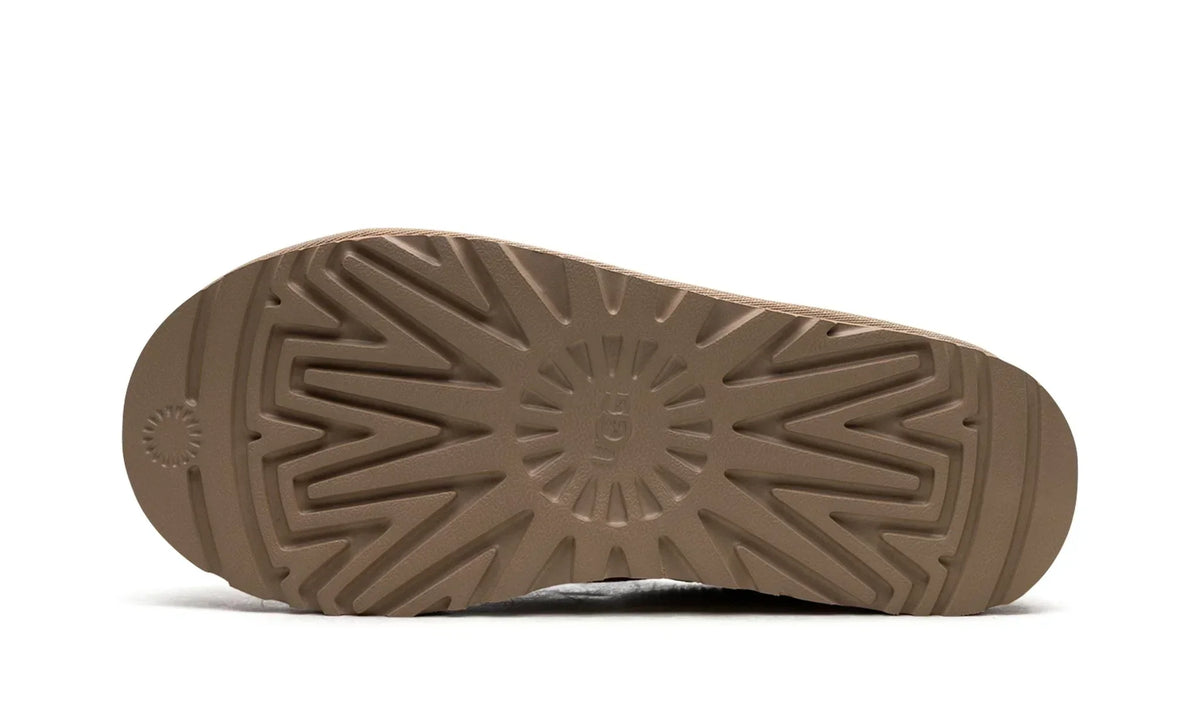 TASMAN Sand