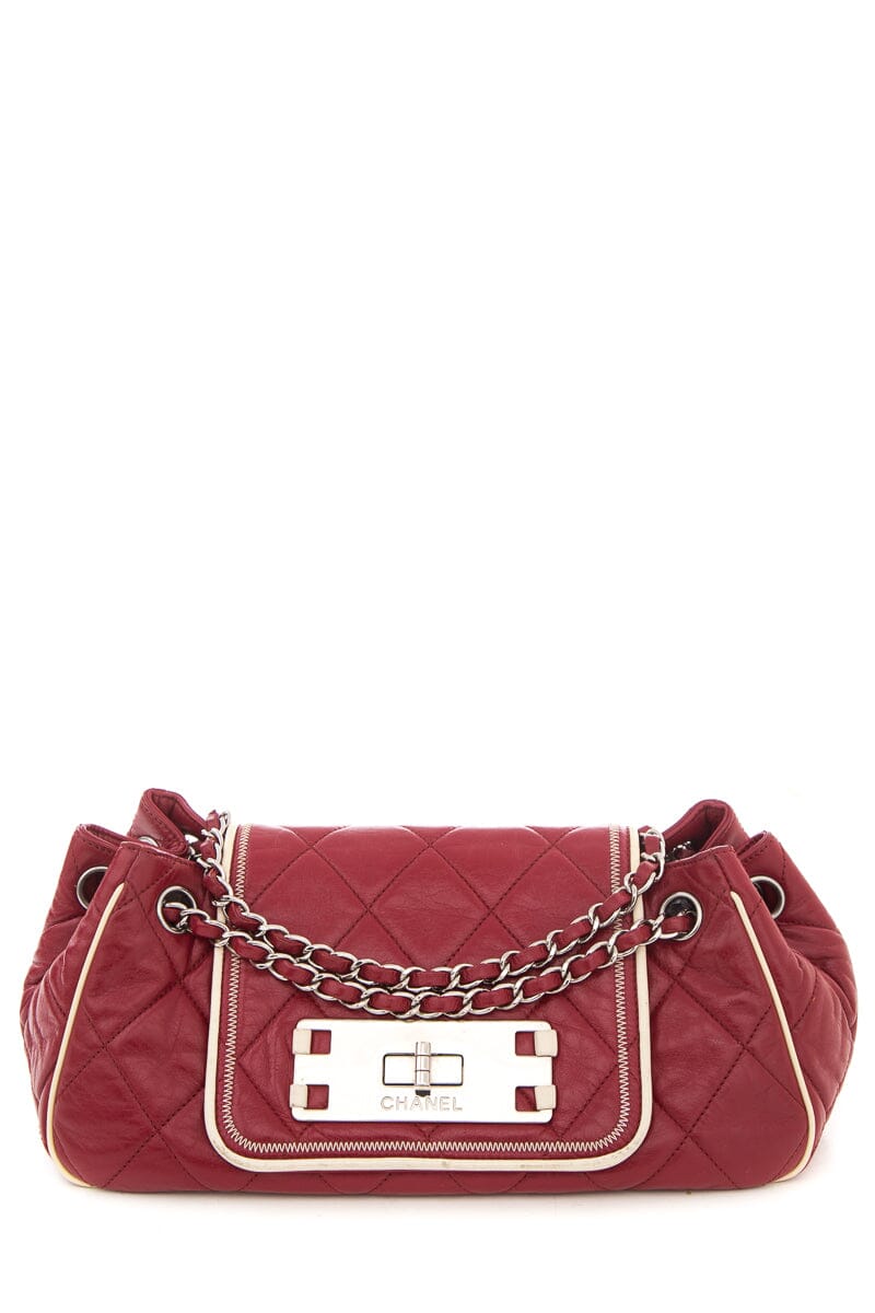 Chanel 2008/2009 Red Quilted "East/ West 2.55 Reissue" Handbag – Accessorio premium elegante