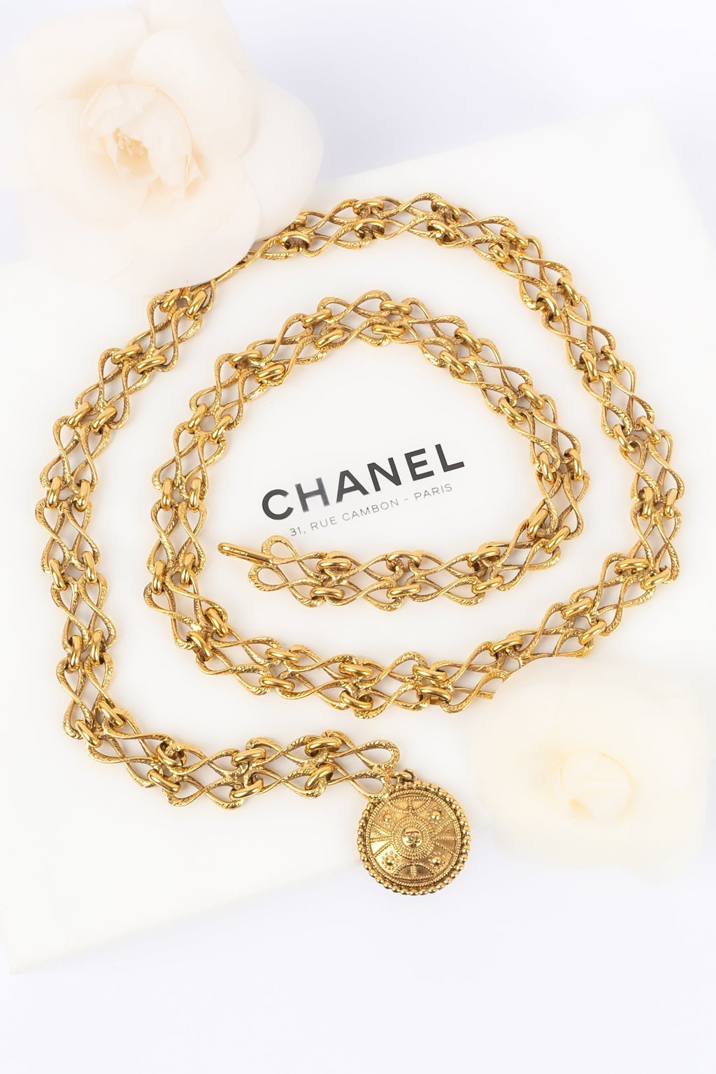 Ceinture dorée Chanel 1980s – Accessorio premium elegante