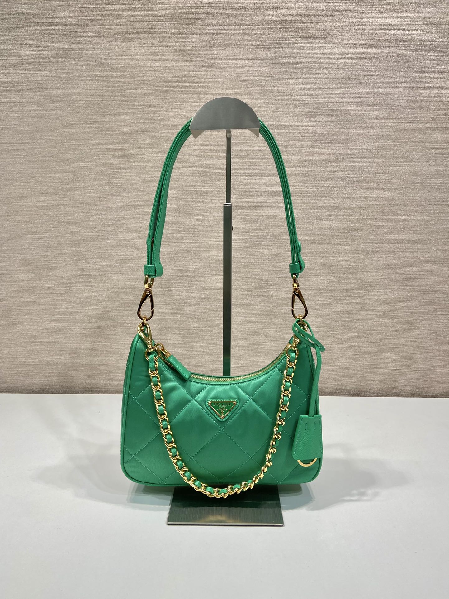 Prada Bag – Accessorio premium elegante