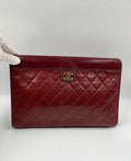 Burgundy Chanel Clutch Bag – Accessorio premium elegante