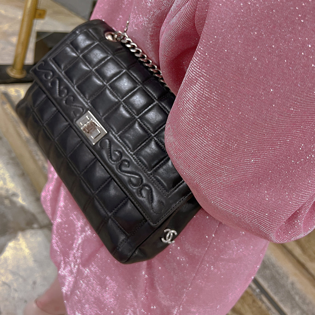 Chanel 2.55 chocolate bar rhinestone chain shoulder bag – Accessorio premium elegante