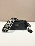 Prada Crossbody – Accessorio premium elegante