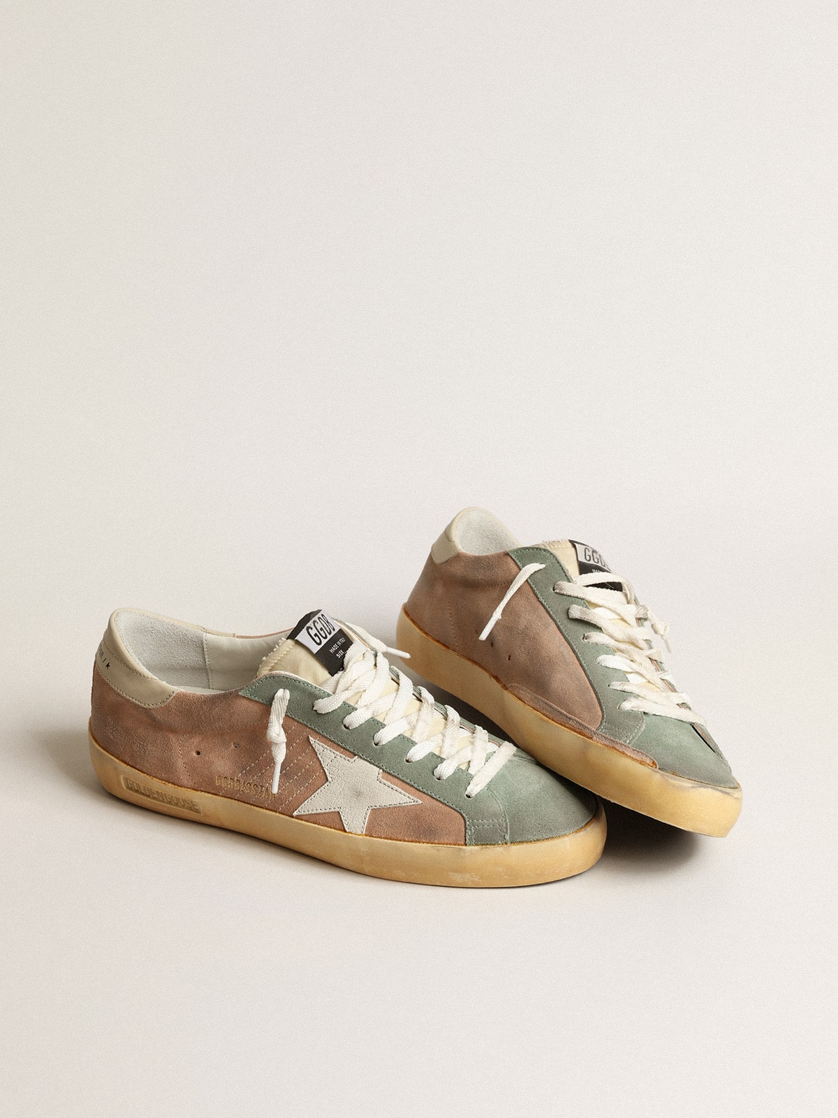 Golden Goose Super-Star Uomo in Suede Marrone e Verde con Stella in Nappa Bianca