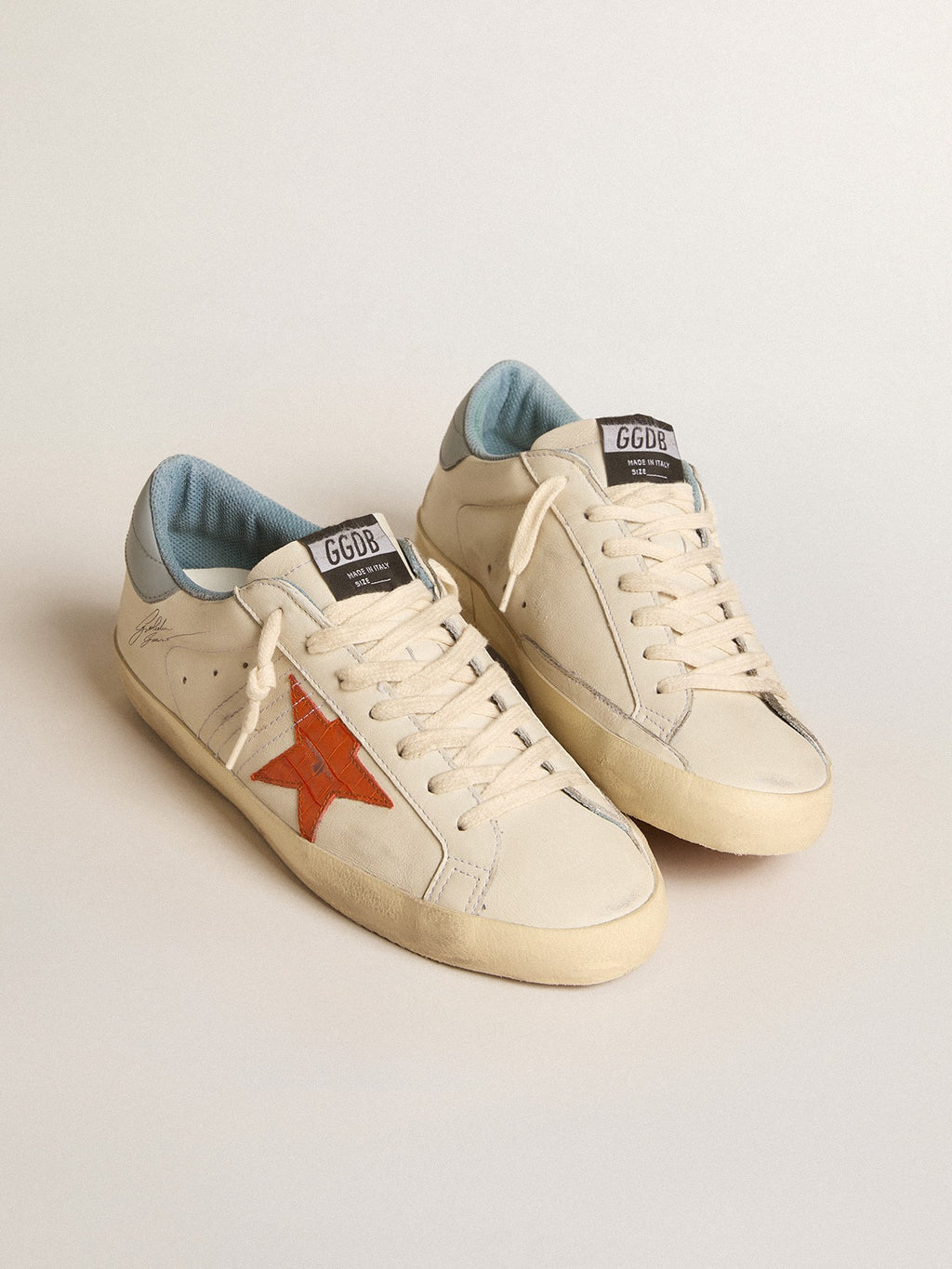 Golden Goose Super-Star Uomo con Stella Stampa Coccodrillo e Talloncino Azzurro Argento