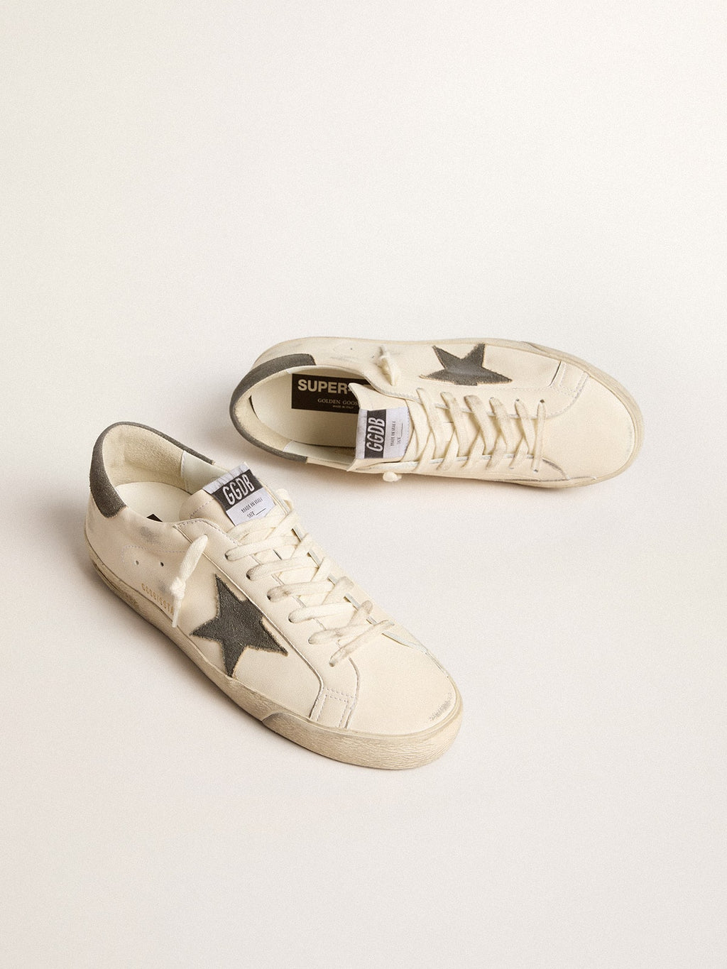 Golden Goose Super-Star in Nappa con Stella e Talloncino in Suede Grigi