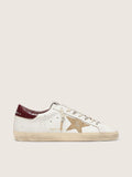 Golden Goose Super-Star Uomo con Stella in Suede Sabbia e Talloncino in Pelle Cocco Rossa