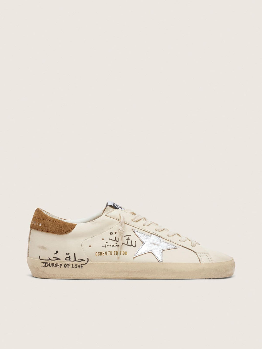Golden Goose Super-Star Ltd Uomo in Nappa con Stella Laminata Argento e Scritte All Over