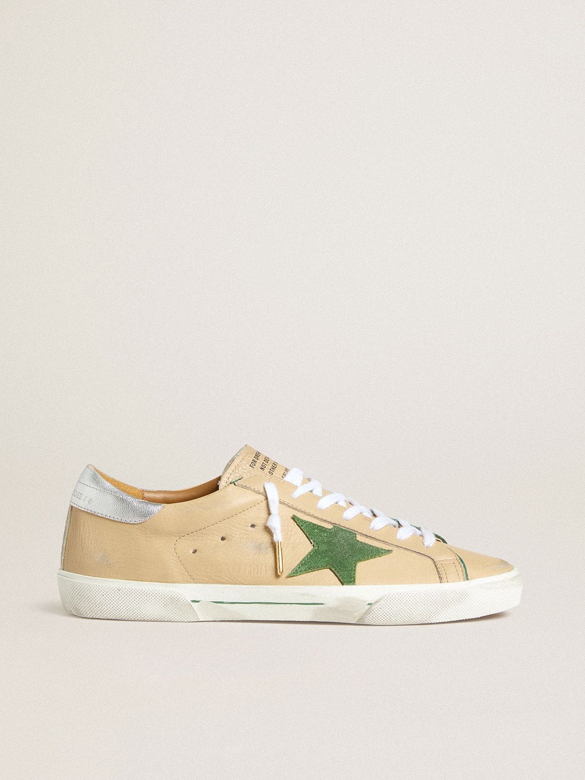 Golden Goose Super-Star Ltd in Pelle Beige con Stella in Suede Verde e Talloncino in Pelle Laminata Argento