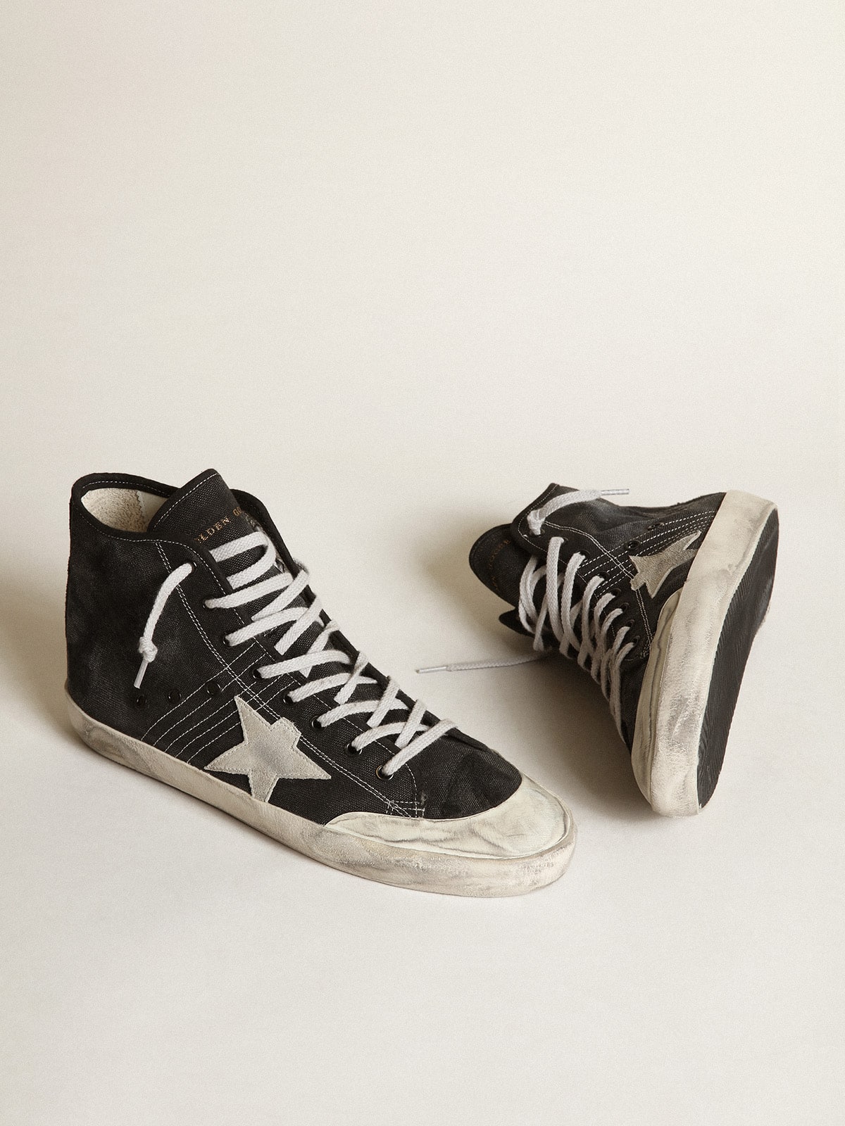 Golden Goose Francy Penstar in Canvas Nero con Stella in Suede Bianco e Talloncino in Suede Nero