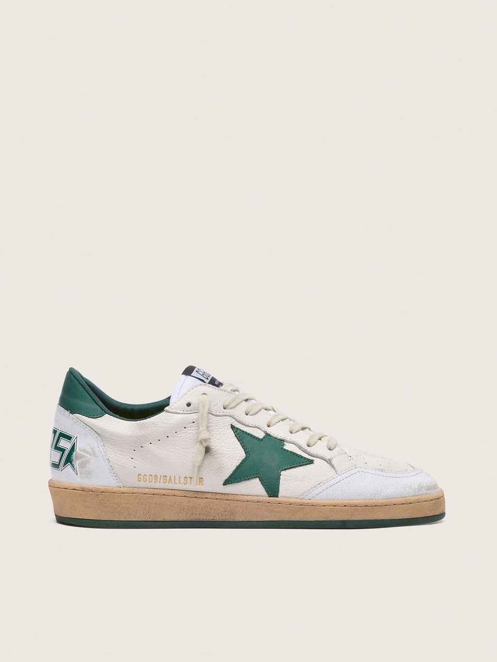 Golden Goose Ball Star Uomo in Nappa Bianca con Stella e Talloncino in Pelle Verde