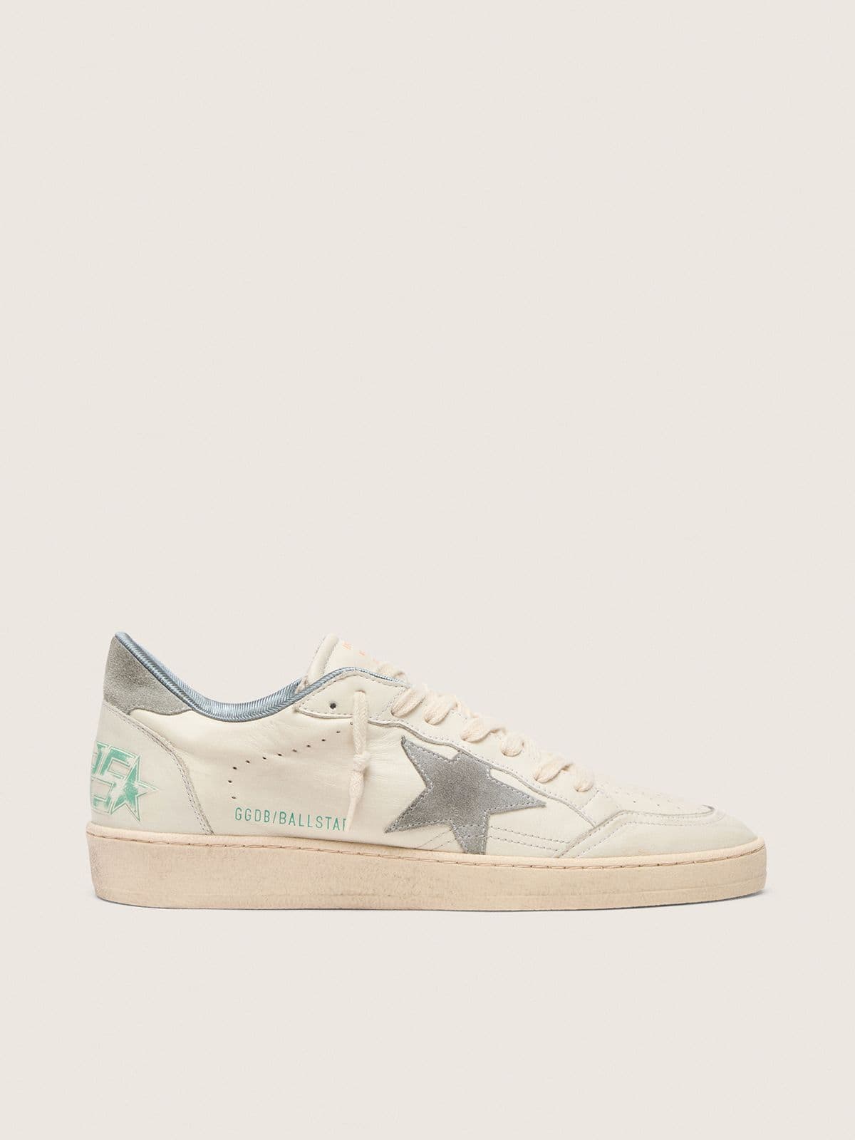 Golden Goose Ball Star in Nappa con Stella e Talloncino in Suede Grigio