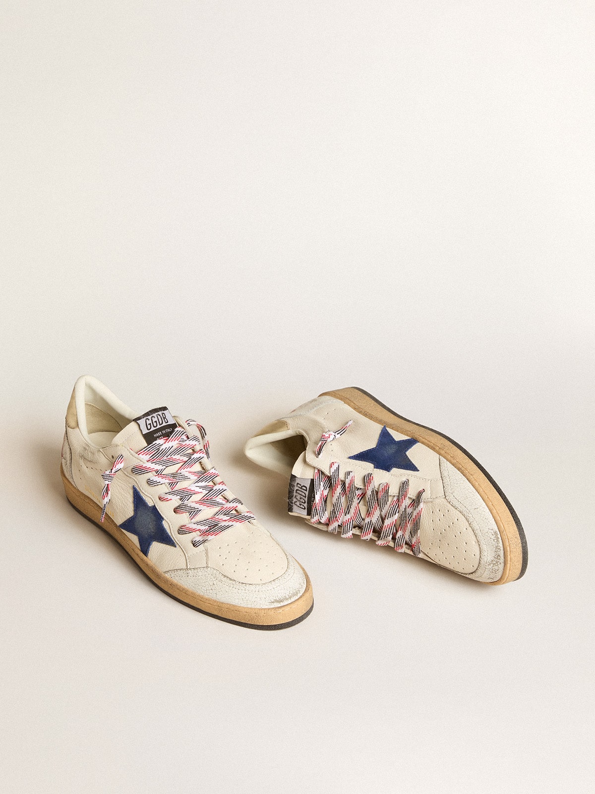 Golden Goose Ball Star Uomo in Nappa con Stella in Suede Blu e Talloncino in Pelle Platino