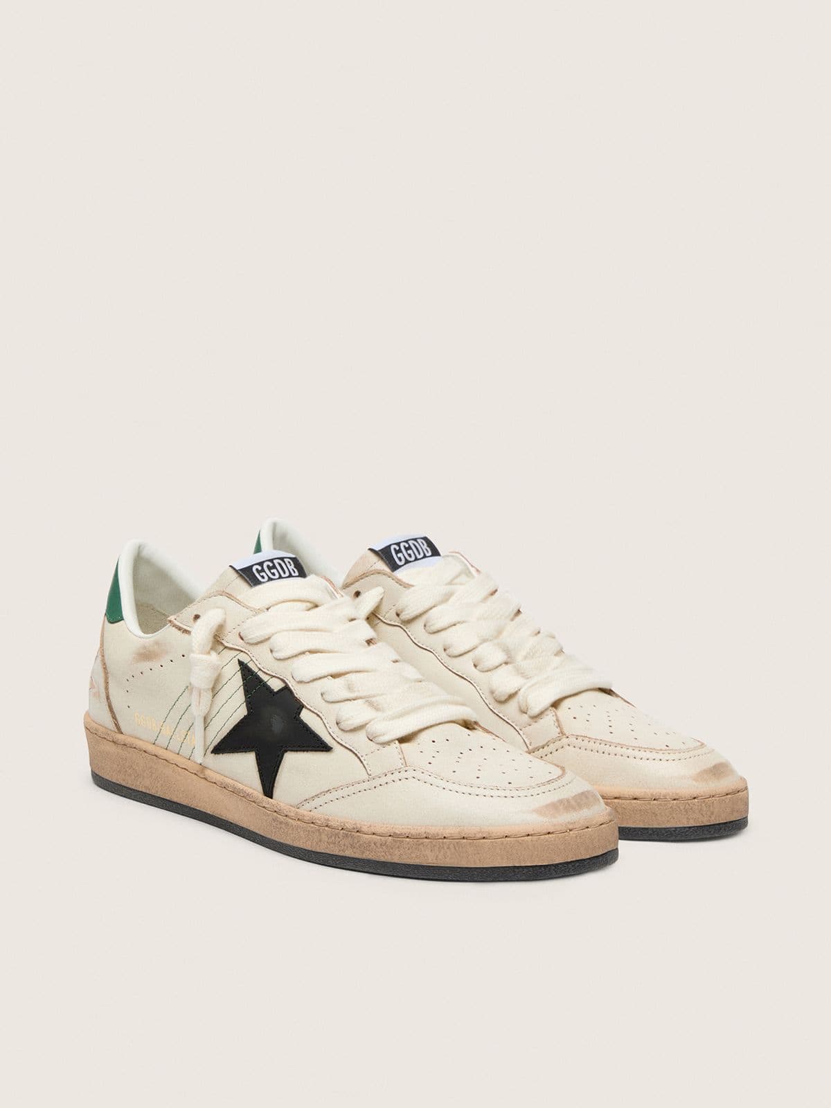 Golden Goose Ball Star Uomo con Stella in Pelle Nera e Talloncino in Pelle Verde