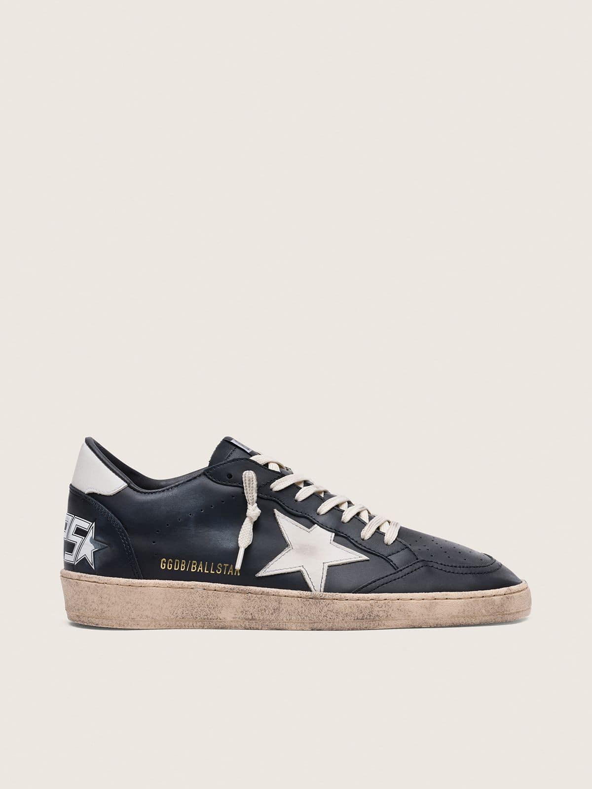 Golden Goose Ball Star Uomo in Nappa Nera con Stella e Talloncino in Pelle Bianca
