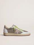 Golden Goose Ball Star Uomo in Suede Grigio con Stella in Suede Rosa Antico e Talloncino in Pelle Beige