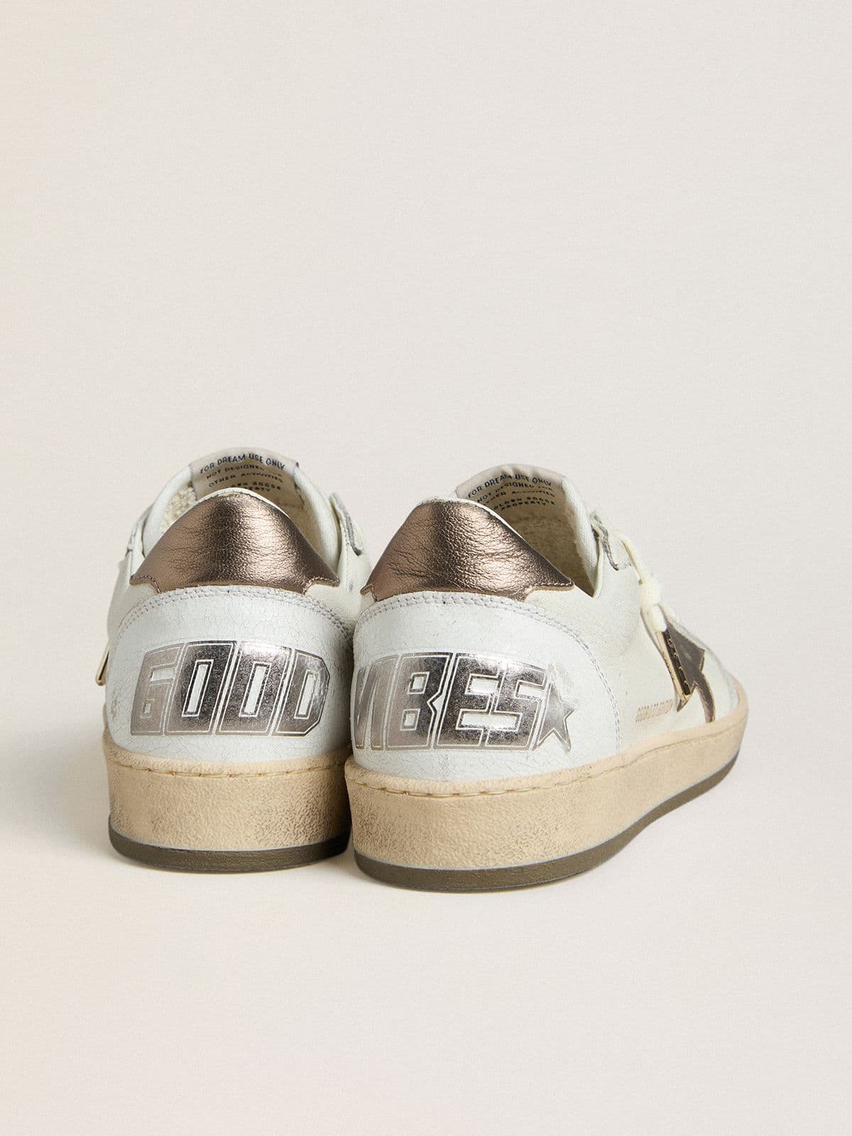 Golden Goose Ball Star Uomo in Nappa Bianca con Stella e Talloncino in Pelle Laminata Color Bronzo
