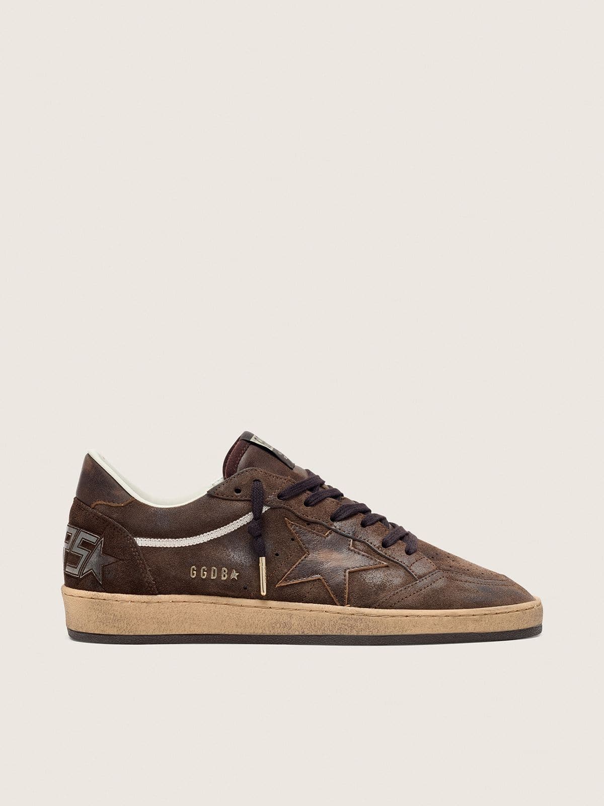 Golden Goose Ball Star Uomo in Suede Marrone con Stella e Talloncino in Pelle Marrone