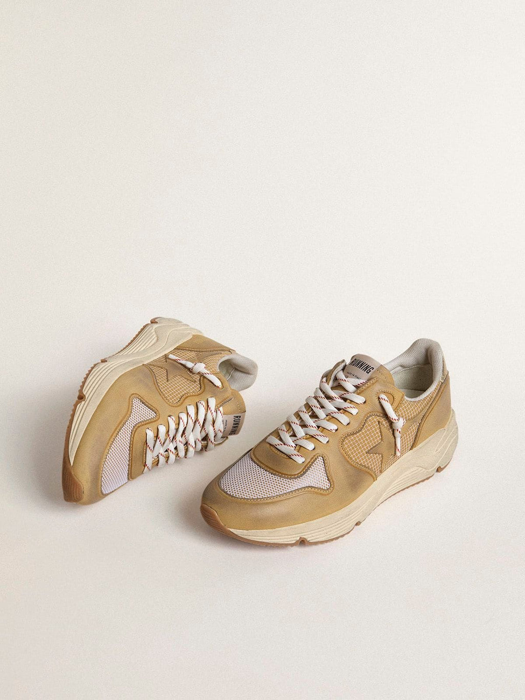 Golden Goose Running Sole in Pelle Nabuk Beige con Stella in Pelle Beige