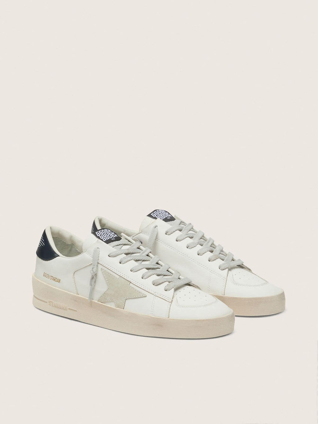 Golden Goose Stardan Uomo con Stella in Suede Grigio Ghiaccio e Talloncino Blu