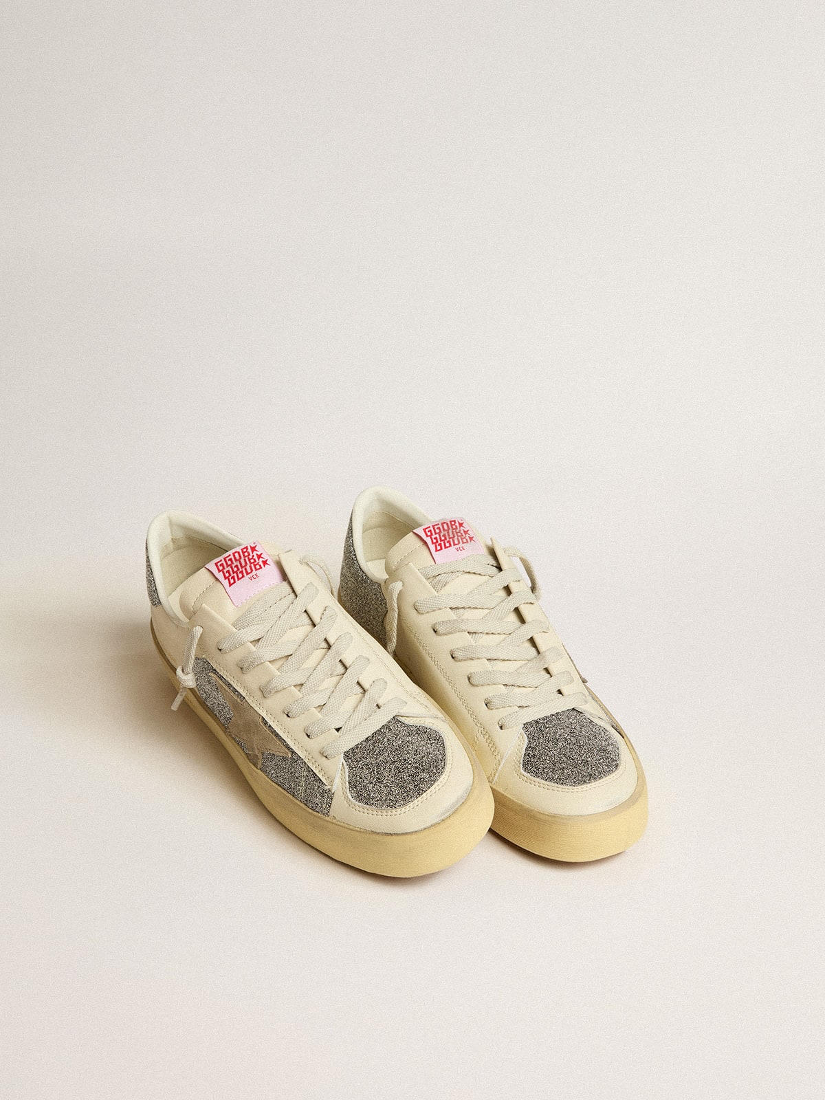 Golden Goose Stardan Uomo in Suede con Stella Sabbia e Inserti in Cristalli Swarovski
