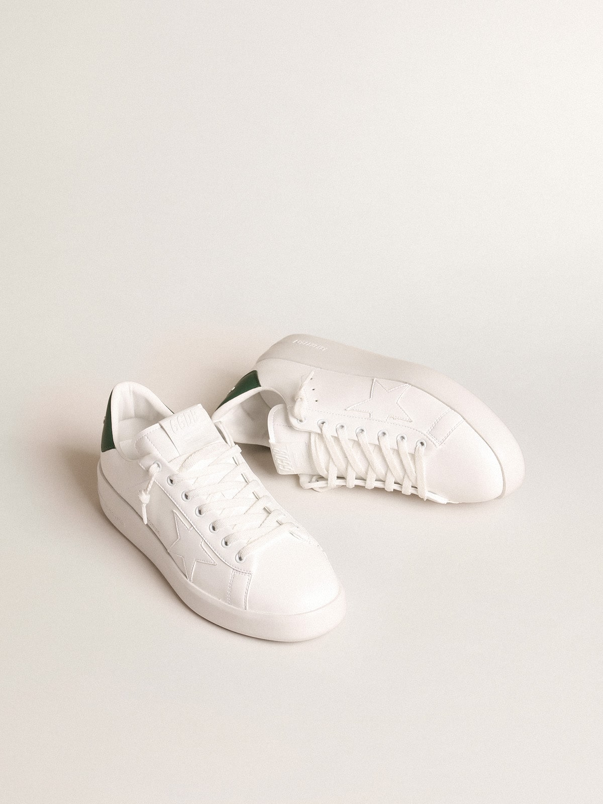 Golden Goose Purestar con Stella Bio Based Bianca e Talloncino in Pelle Opaca Verde