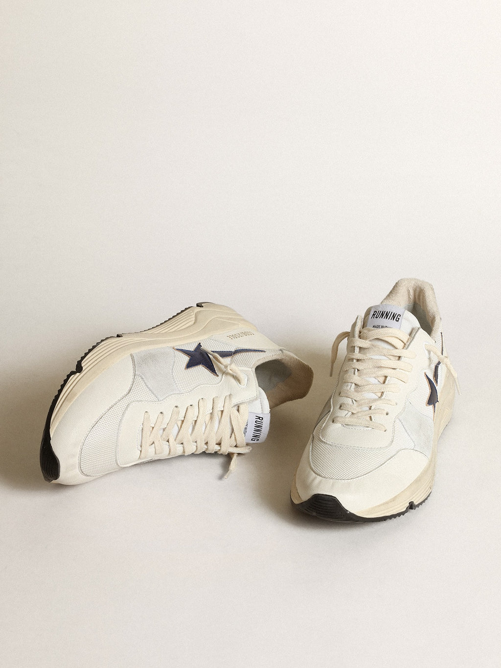 Golden Goose Running Sole in Pelle e Rete Bianche con Stella in Pelle Laminata Blu
