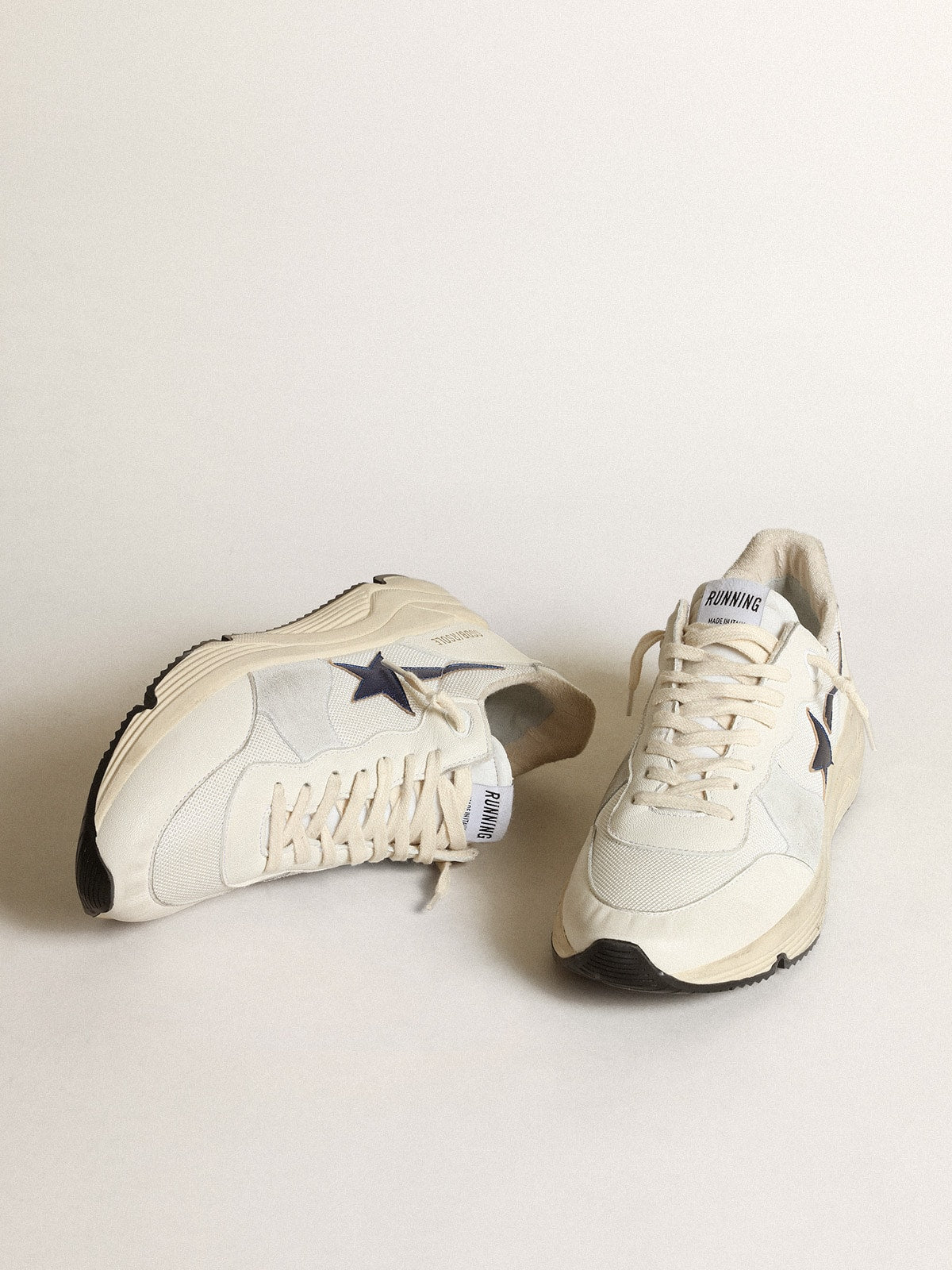 Golden Goose Running Sole in Pelle e Rete Bianche con Stella in Pelle Laminata Blu