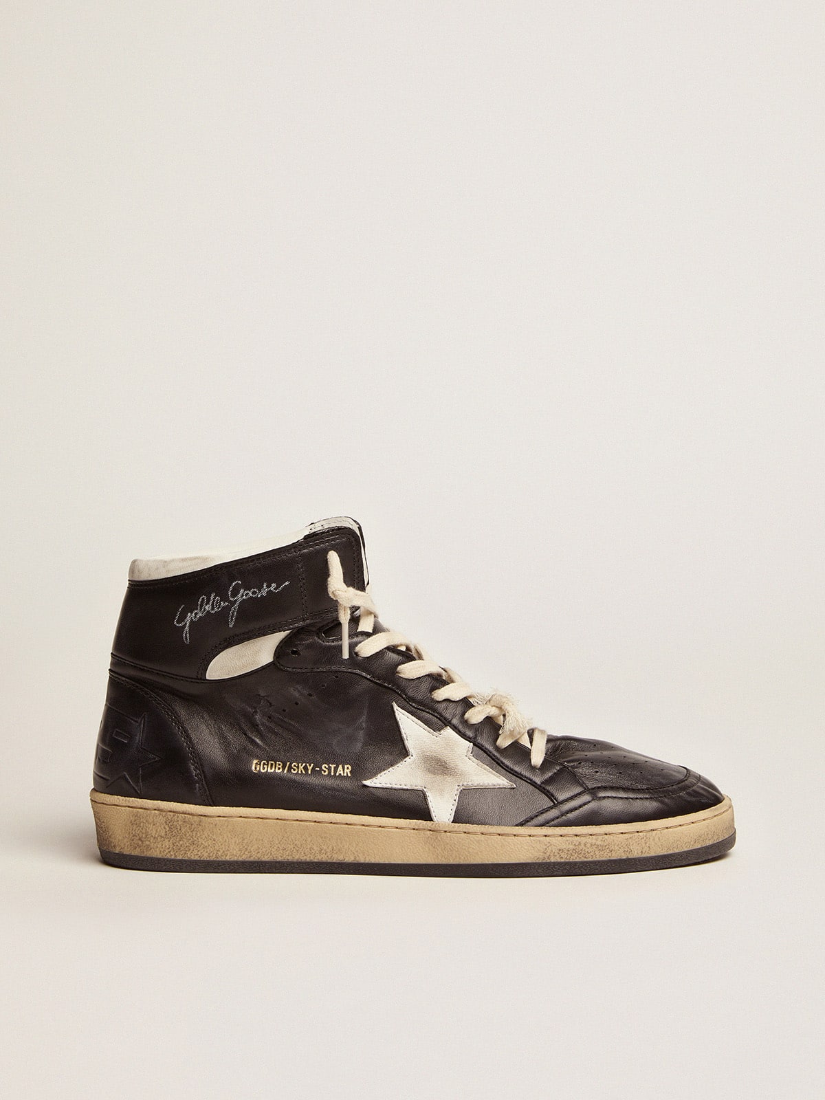 Golden Goose Sky Star in Nappa Nera con Stella in Pelle Bianca