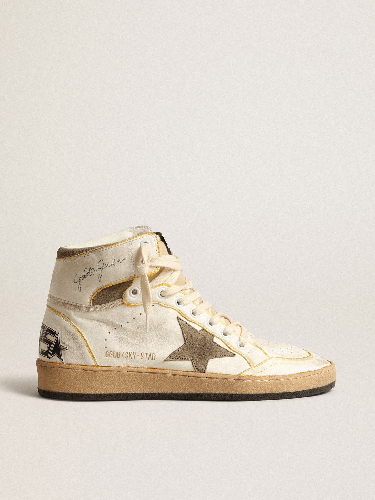 Golden Goose Sky Star Uomo in Nappa Bianca con Stella in Suede Color Tortora
