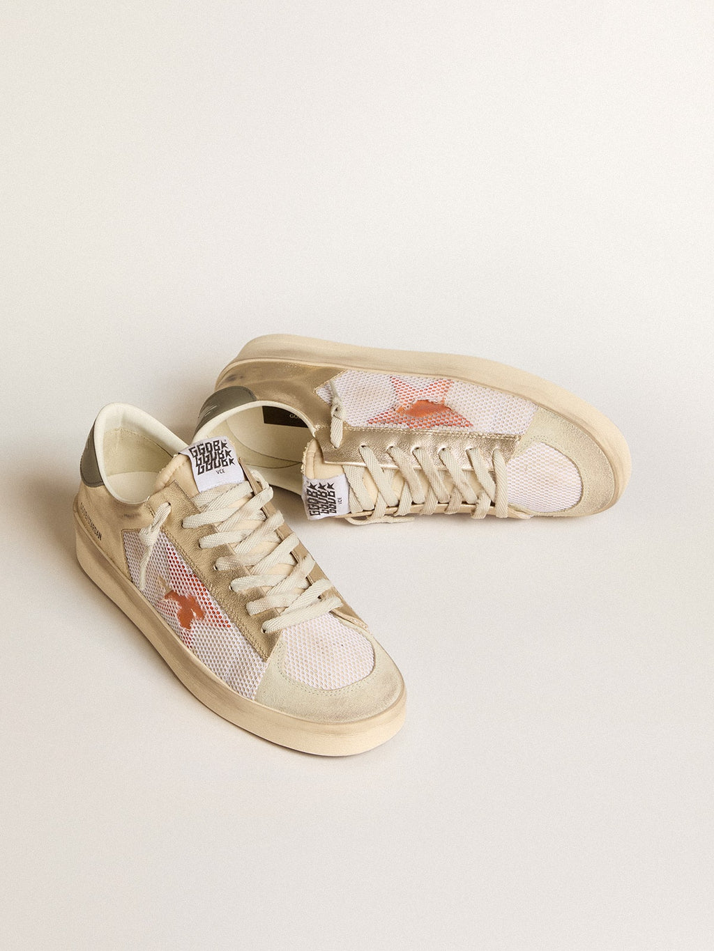 Golden Goose Stardan in Rete Bianca con Stella Arancione e Inserti in Pelle Platino