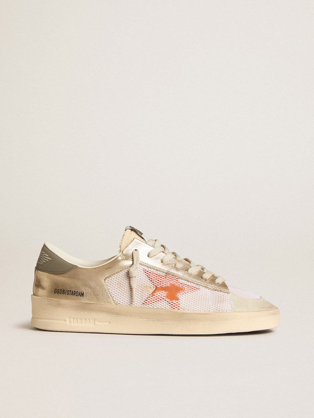 Golden Goose Stardan in Rete Bianca con Stella Arancione e Inserti in Pelle Platino