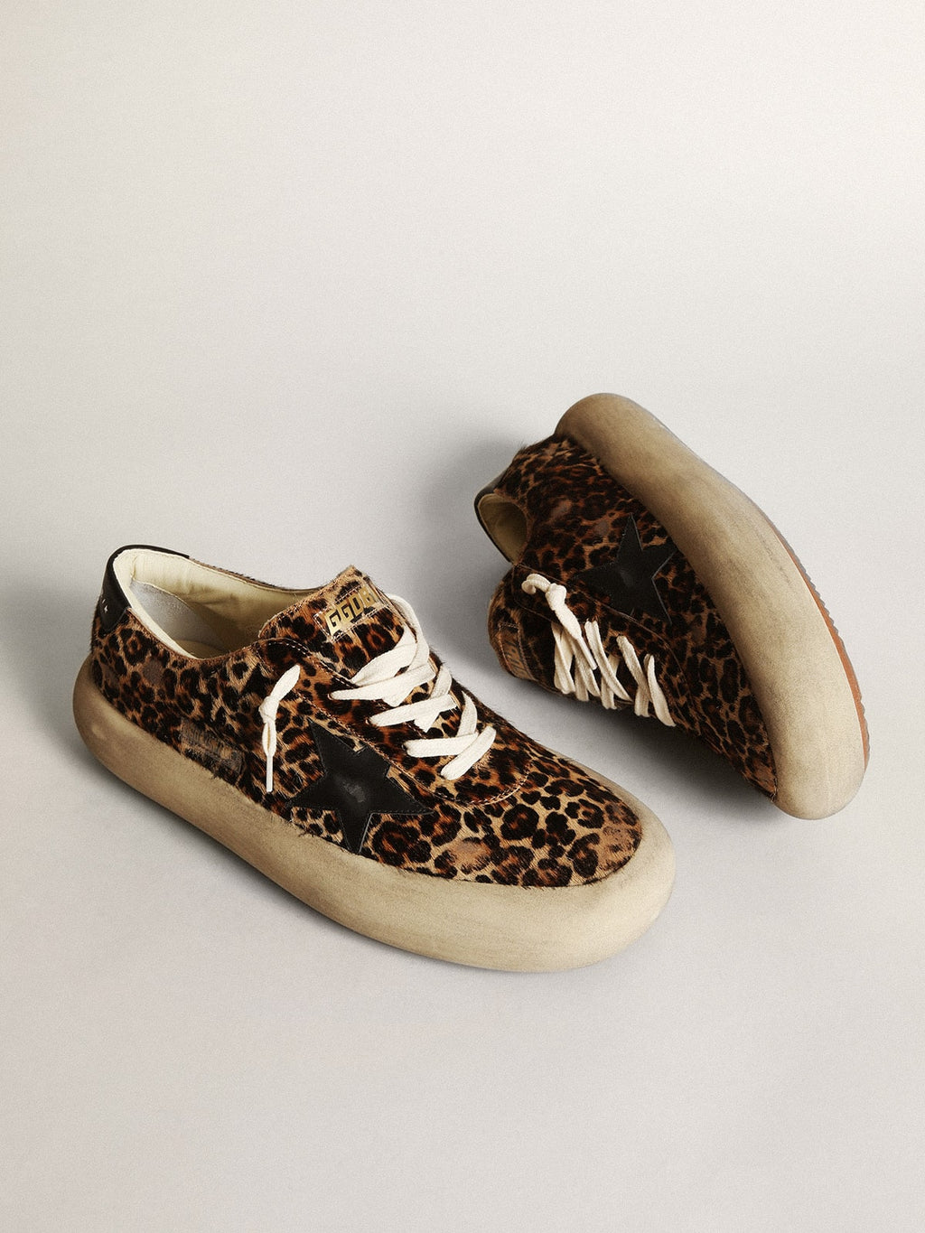 Golden Goose Space Star Uomo in Cavallino Leo con Stella e Talloncino Neri