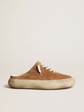 Golden Goose Space Star Sabot Uomo in Suede Color Tabacco con Stella Traforata