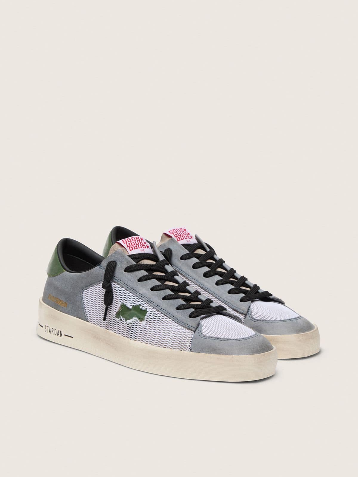 Golden Goose Stardan Uomo in Suede Color Azzurro Polvere con Stella e Talloncino in Pelle Verde