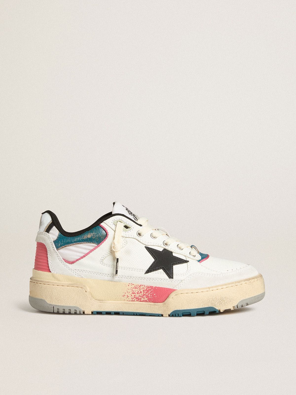 Golden Goose Forty2 Uomo con Stella Nera e Talloncino in Pelle Laminata Argento